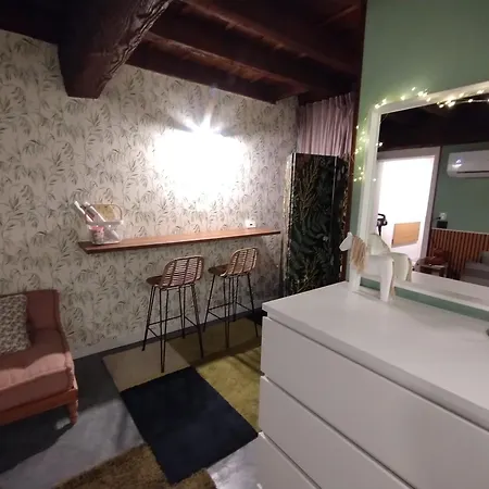 דירה Carillon House *