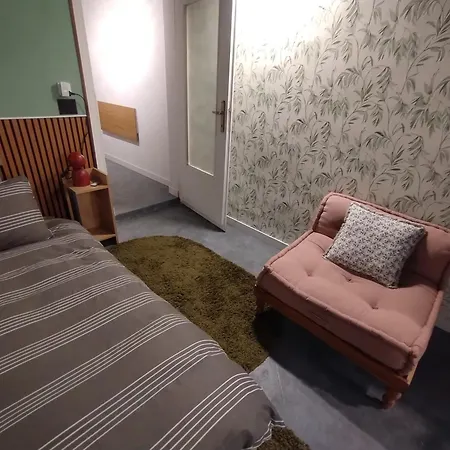 Carillon House Apartament *